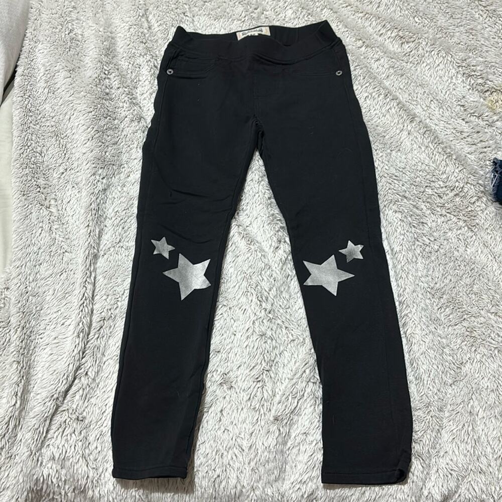 Buffalo 6x black pull on jegging silver stars on knees like new worn once